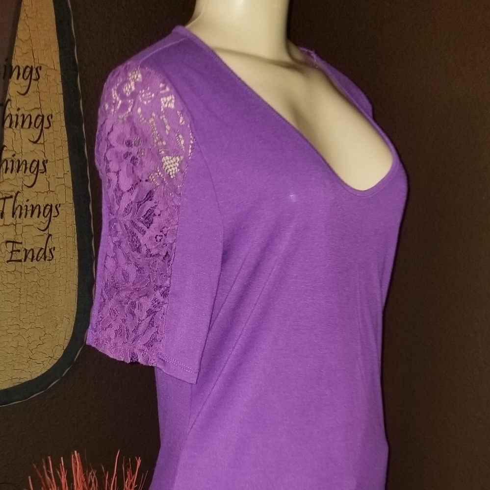 💜GUC Beautiful L8teR L Purple Lace Sleeve Top